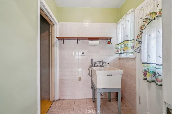 1002 N Florence Avenue, Colton, California 92324