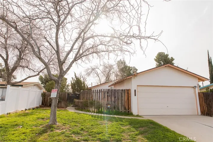 38990 Juniper Tree, Palmdale, California 93551