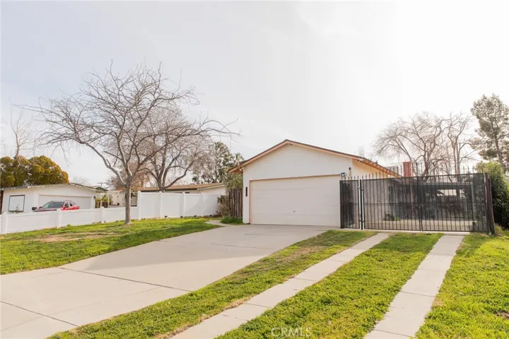 38990 Juniper Tree, Palmdale, California 93551