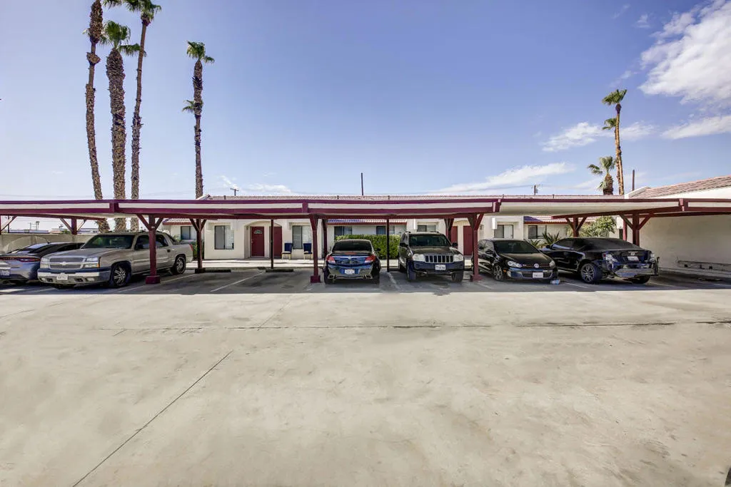 28 EXTERIOR MLS