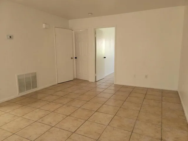 t13