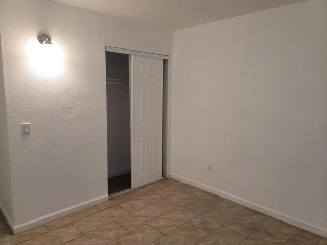 t18