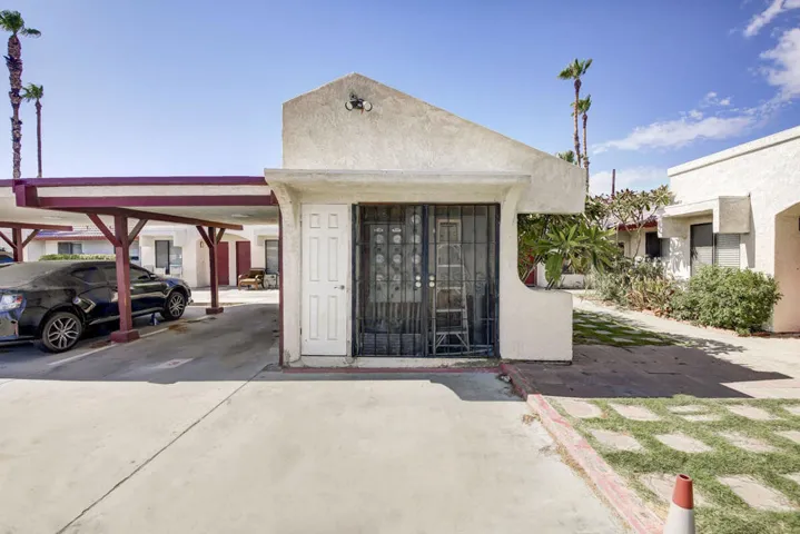 35 EXTERIOR MLS