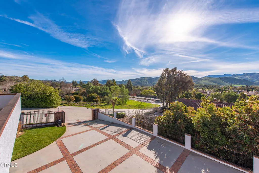2207 Terra Bella Lane, Camarillo, California 93012 home-pic-14