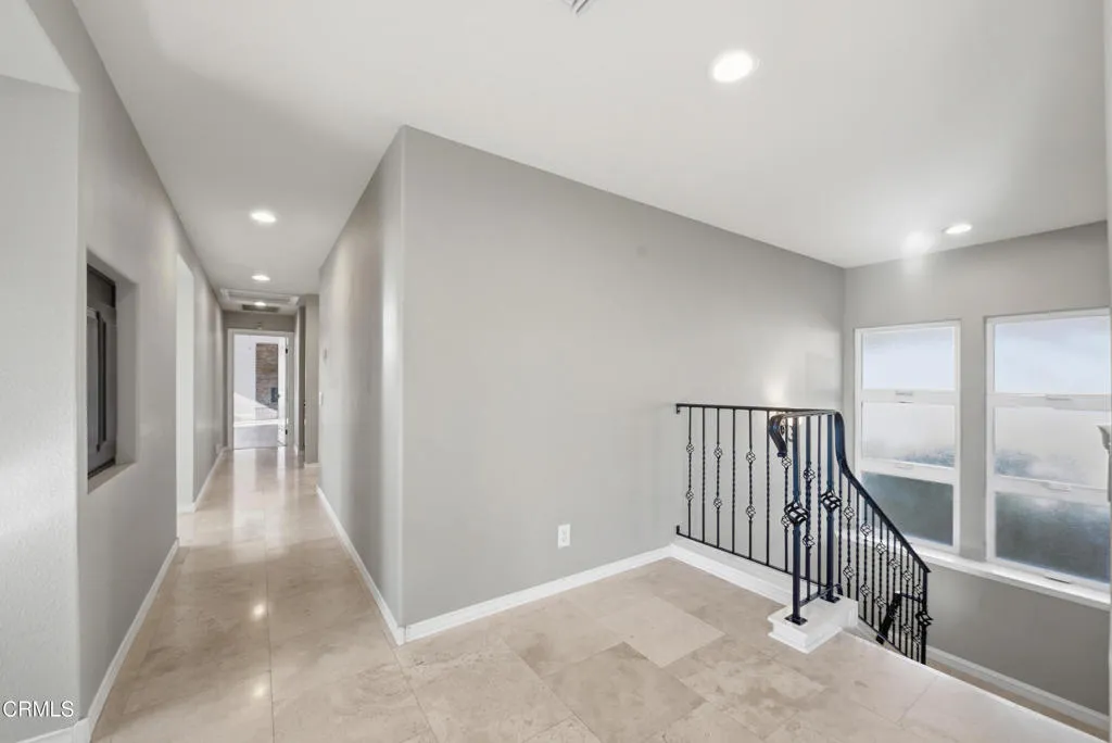 2207 Terra Bella Lane, Camarillo, California 93012 home-pic-17