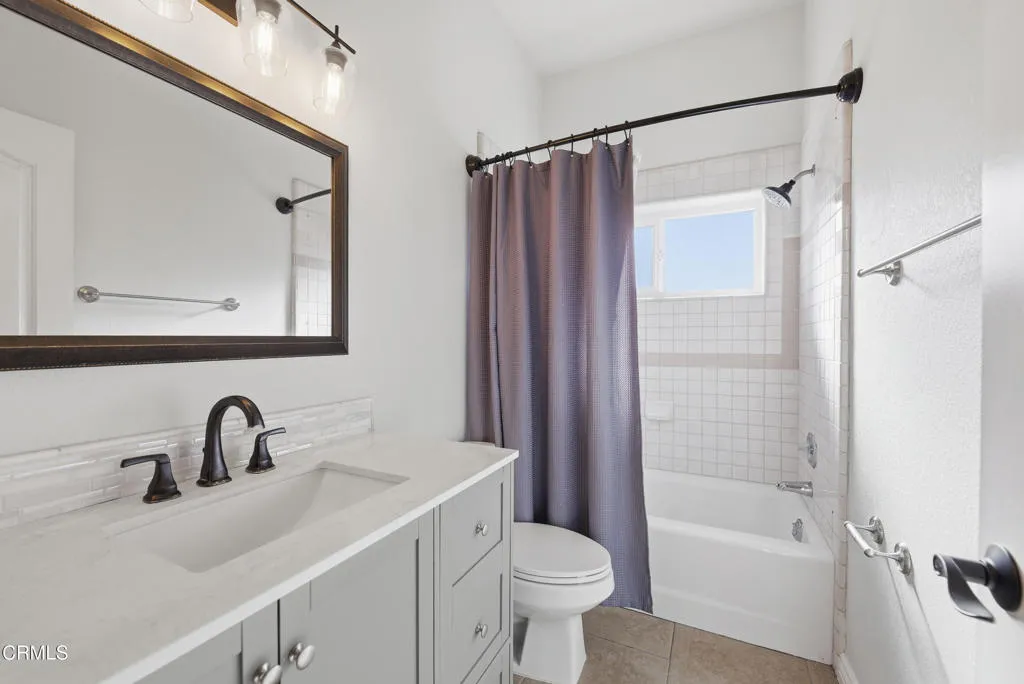 2207 Terra Bella Lane, Camarillo, California 93012 home-pic-45