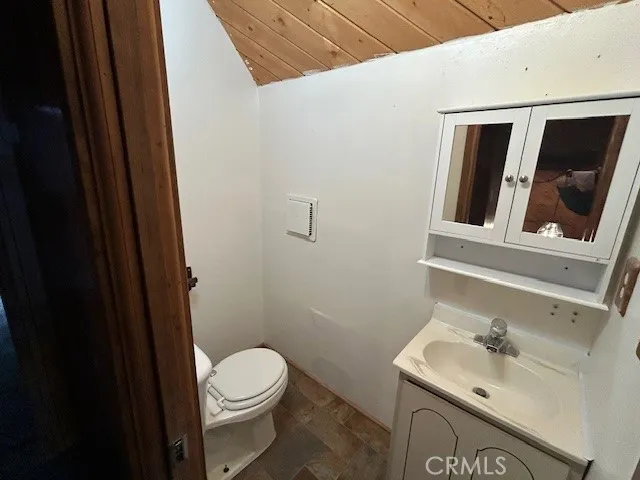 560 Talmadge Road, Big Bear Lake, California 92315 home-pic-19