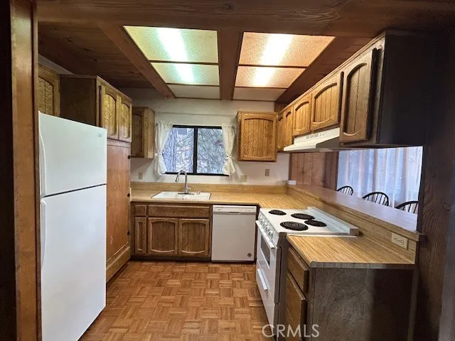 560 Talmadge Road, Big Bear Lake, California 92315 home-pic-9