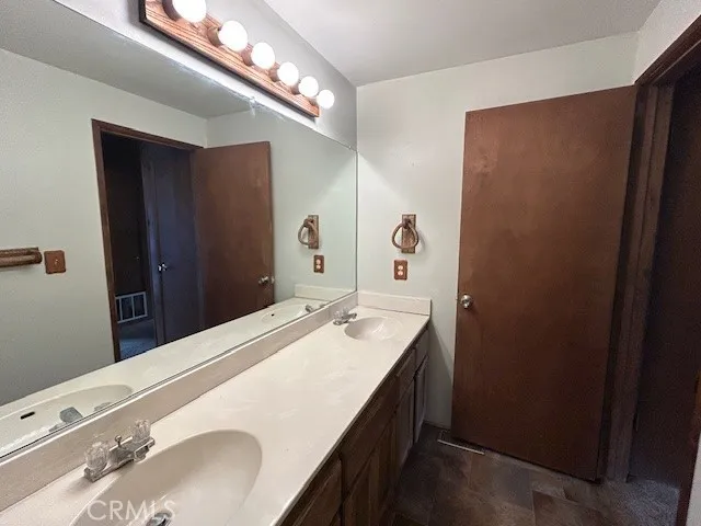 560 Talmadge Road, Big Bear Lake, California 92315 home-pic-10