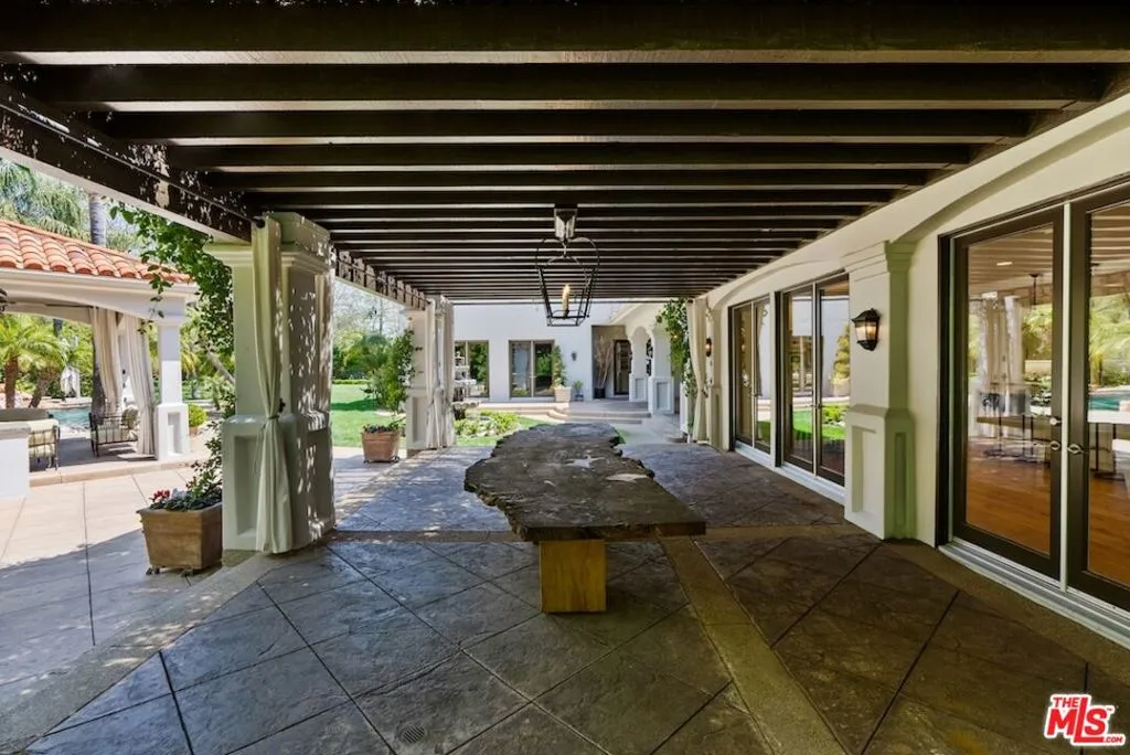 Covered Outdoor Dining