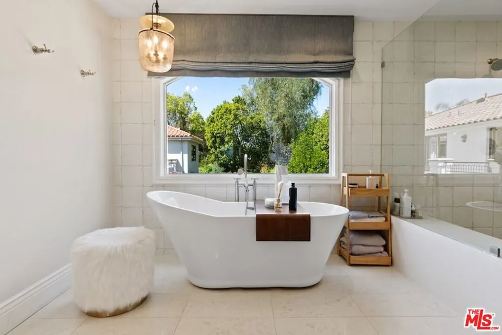 Primary Hotel Style Bath