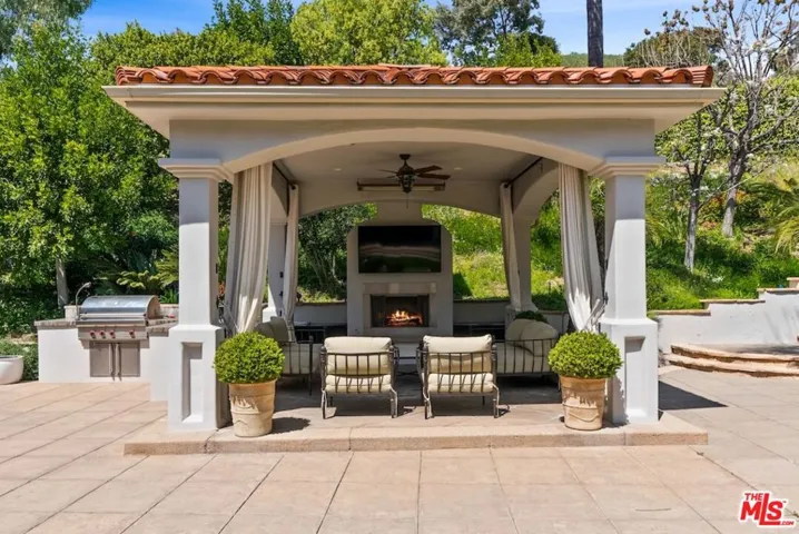 Outdoor Loggia