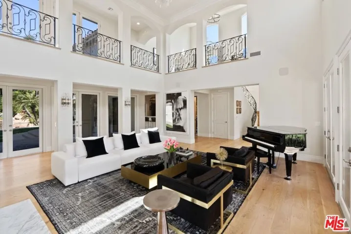 Grand Living Room