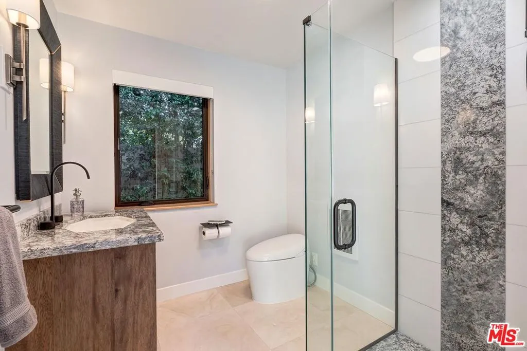 610 N Rodeo Drive, Beverly Hills, California 90210 home-pic-38