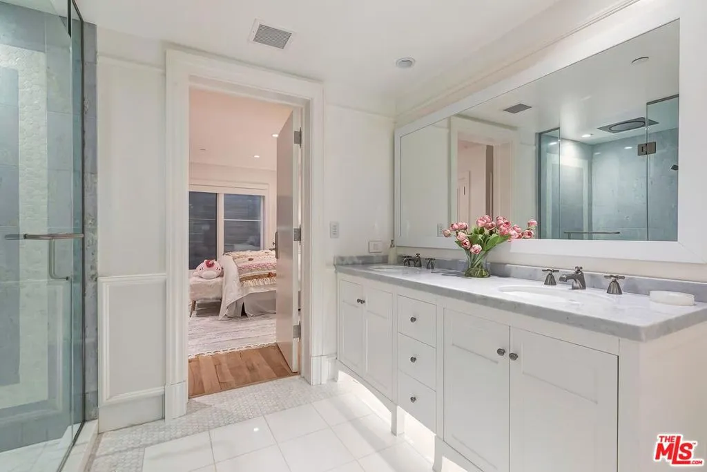610 N Rodeo Drive, Beverly Hills, California 90210 home-pic-33
