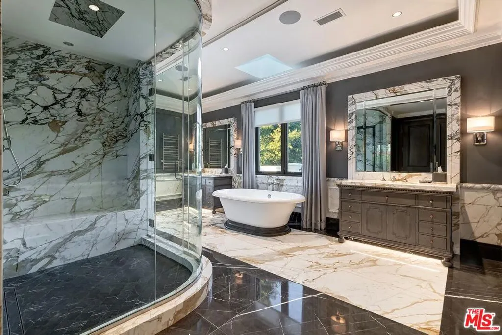 610 N Rodeo Drive, Beverly Hills, California 90210 home-pic-18