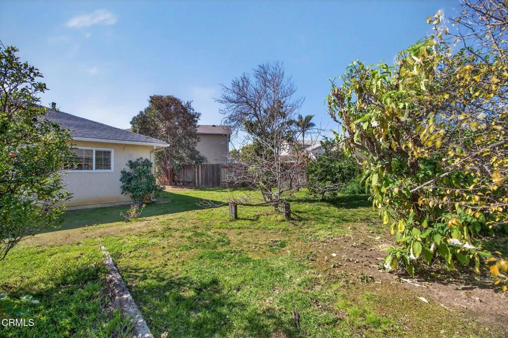 7451 Marmota Court, Ventura, California 93003 home-pic-38