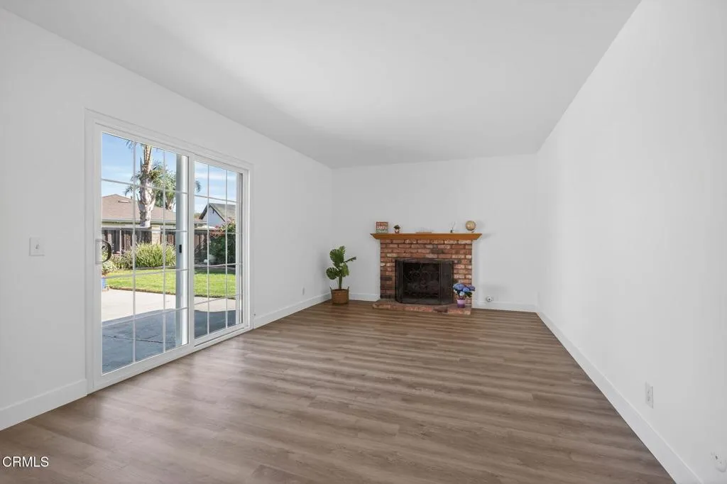 7451 Marmota Court, Ventura, California 93003 home-pic-24