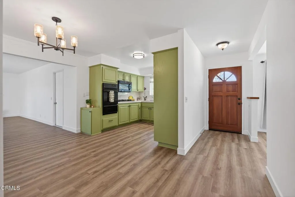 7451 Marmota Court, Ventura, California 93003 home-pic-7