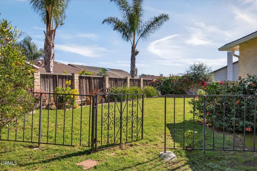 7451 Marmota Court, Ventura, California 93003 home-pic-42