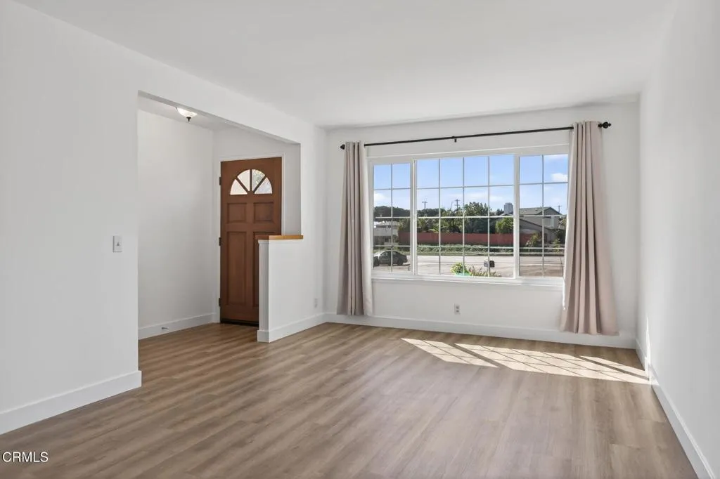 7451 Marmota Court, Ventura, California 93003 home-pic-6