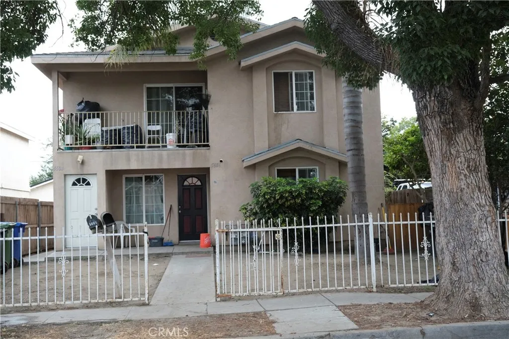 5604 Fortuna, Los Angeles, California 90011 home-pic-1