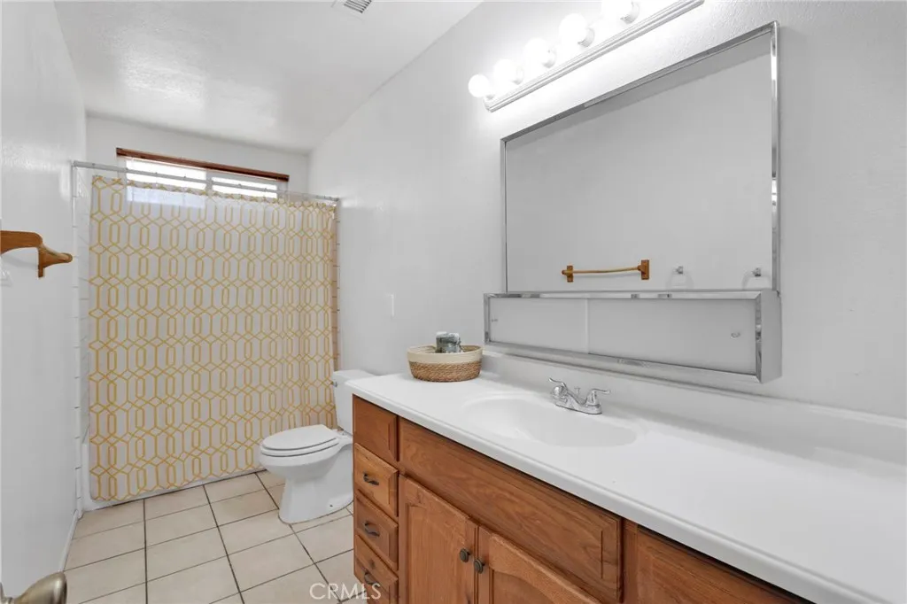 7946 Gaylop Avenue, Hesperia, California 92345 home-pic-11