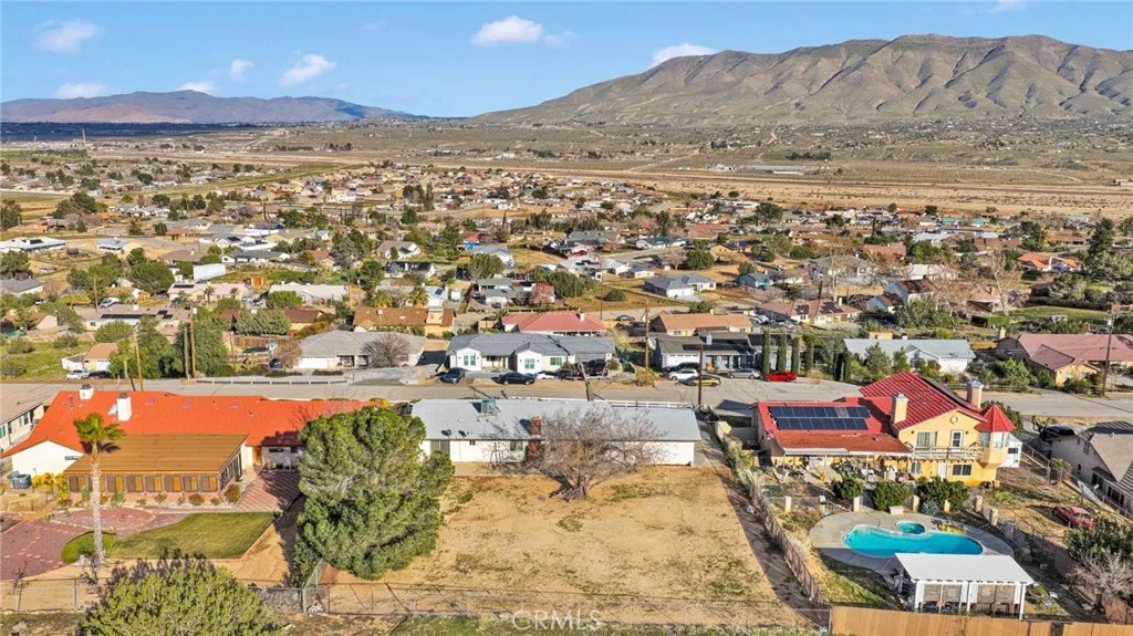 7946 Gaylop Avenue, Hesperia, California 92345 home-pic-24