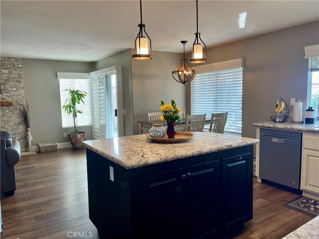 34974 Willow Springs, Yucaipa, California 92399 home-pic-3
