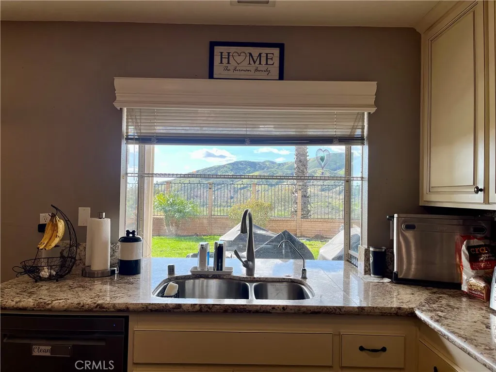 34974 Willow Springs, Yucaipa, California 92399 home-pic-4