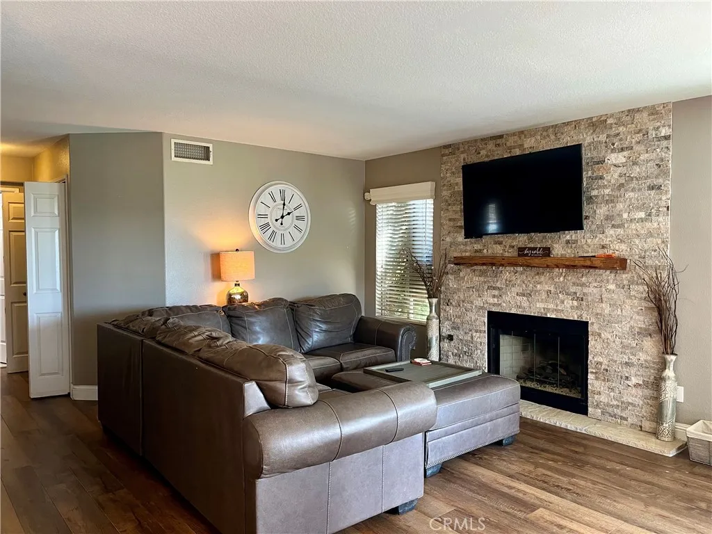 34974 Willow Springs, Yucaipa, California 92399 home-pic-6