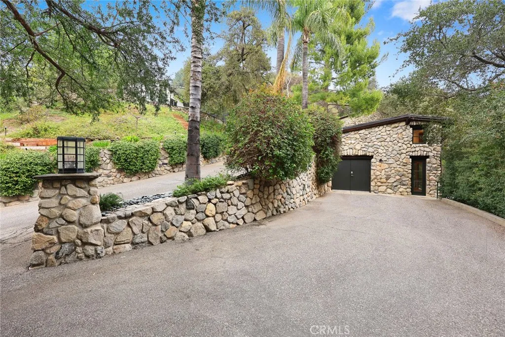 5310 Linda Vista, La Canada Flintridge, California 91011 home-pic-60
