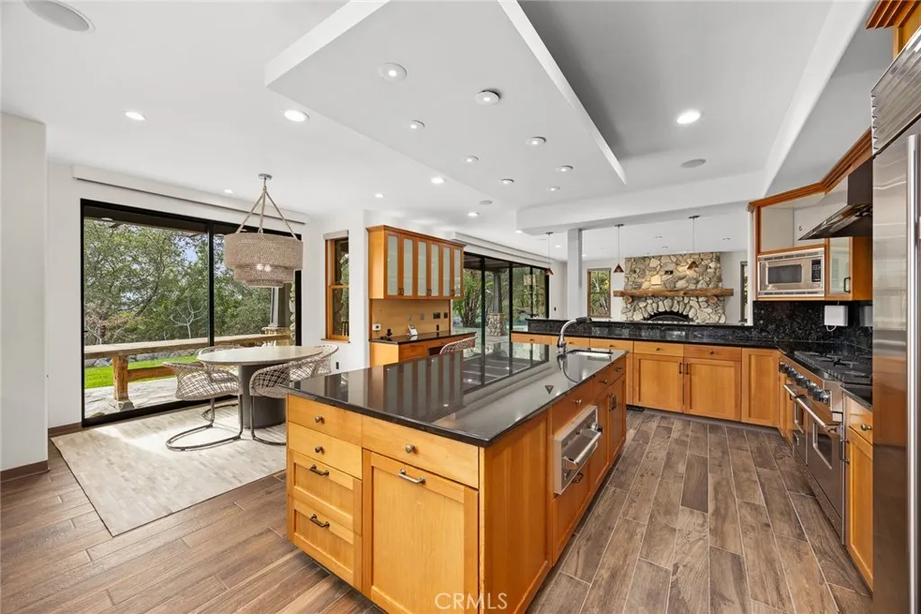 5310 Linda Vista, La Canada Flintridge, California 91011 home-pic-20