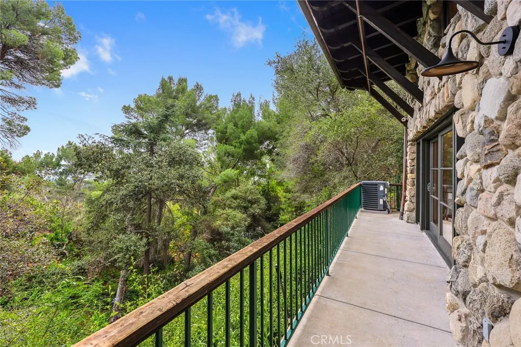 5310 Linda Vista, La Canada Flintridge, California 91011 home-pic-66