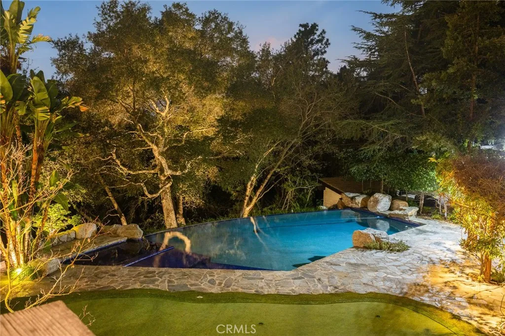 5310 Linda Vista, La Canada Flintridge, California 91011 home-pic-40