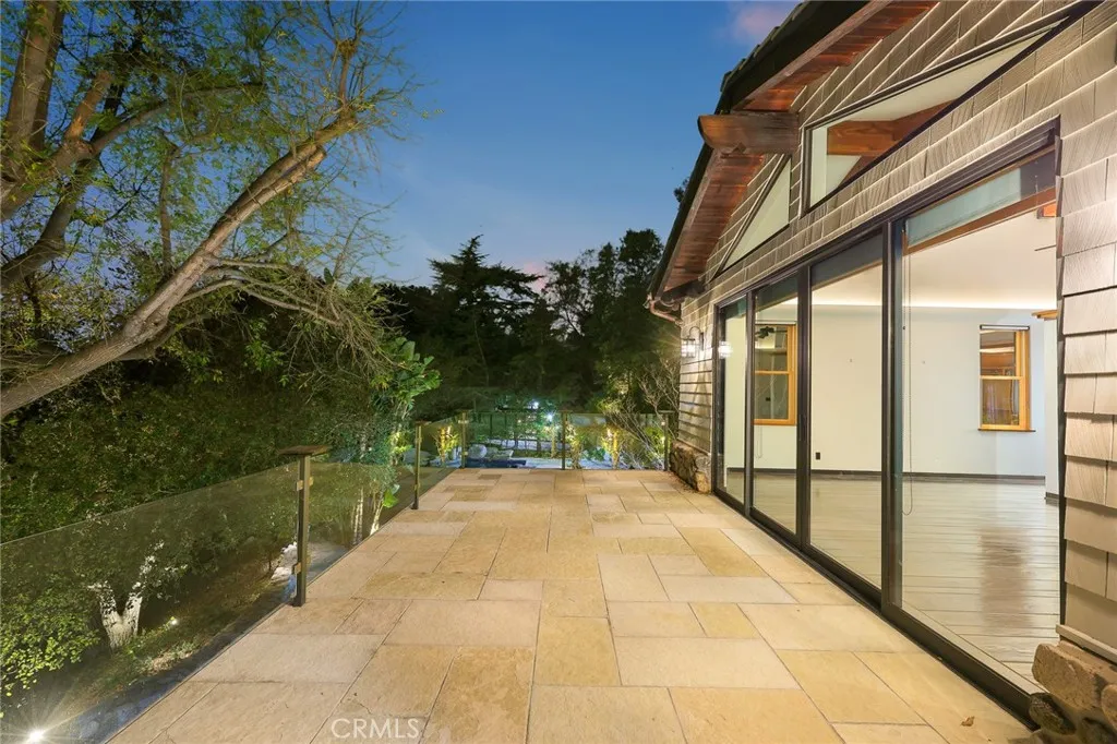 5310 Linda Vista, La Canada Flintridge, California 91011 home-pic-39