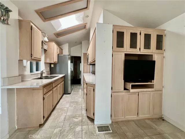 1295 S Cawston 429, Hemet, California 92545