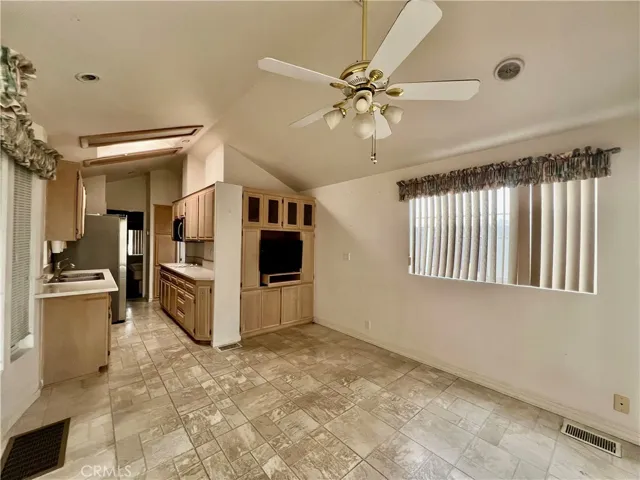 1295 S Cawston 429, Hemet, California 92545