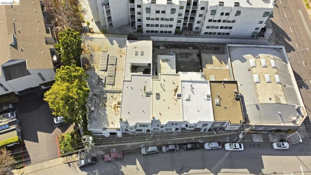 Aerial view of apartment complex / building