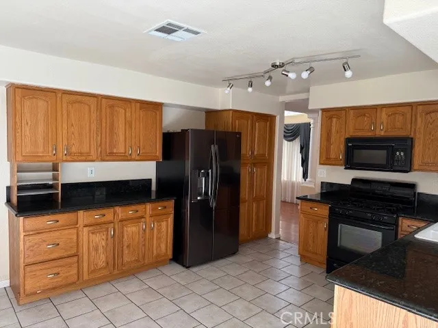 39451 Beacon, Palmdale, California 93551 home-pic-11