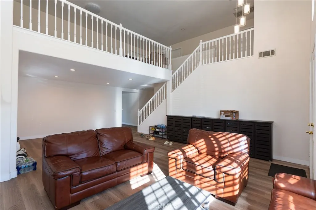 7727 Melrose, Rosemead, California 91770 home-pic-4