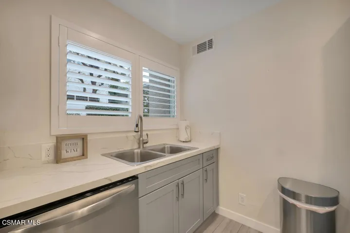 4642 Park Granada- HsHProd-16