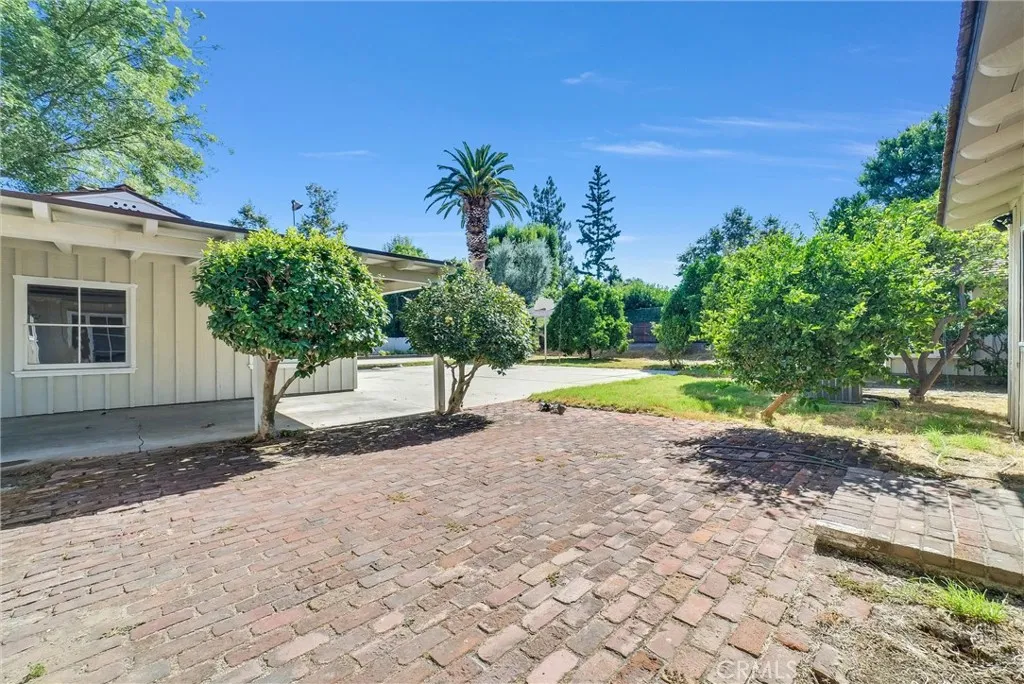 3570 Lombardy Road, Pasadena, California 91107 home-pic-25