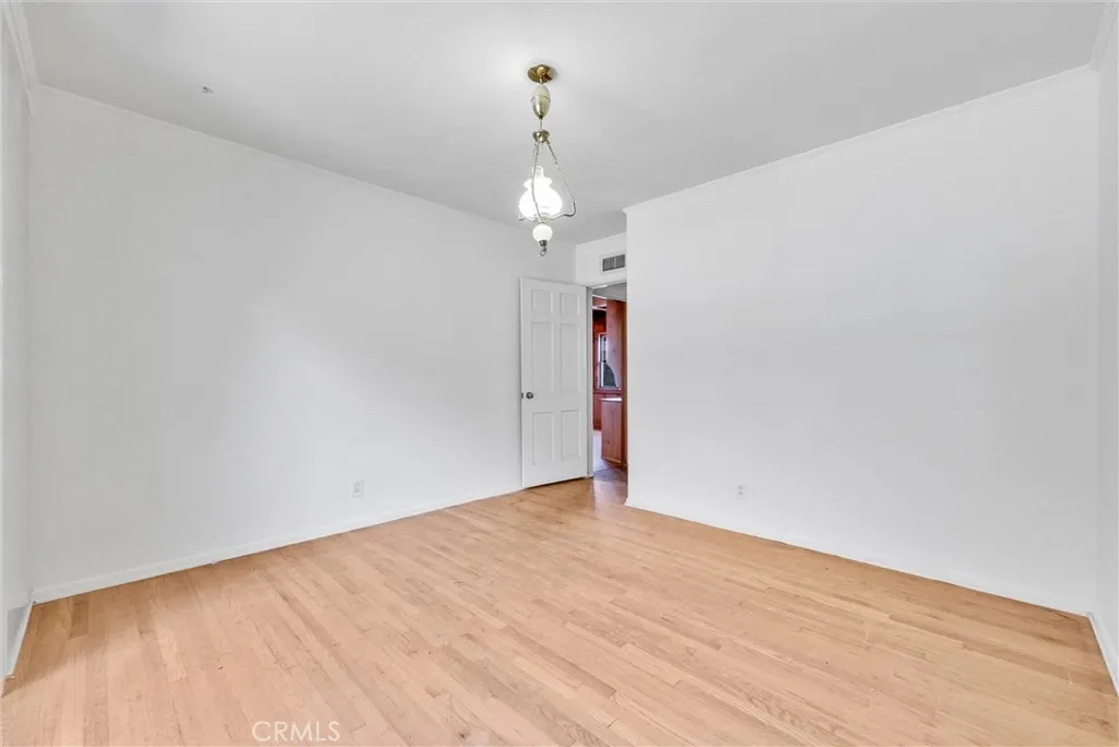 3570 Lombardy Road, Pasadena, California 91107 home-pic-19
