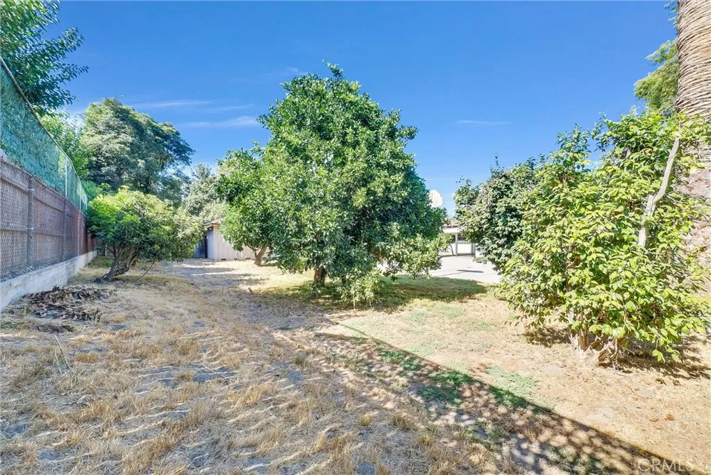 3570 Lombardy Road, Pasadena, California 91107 home-pic-39