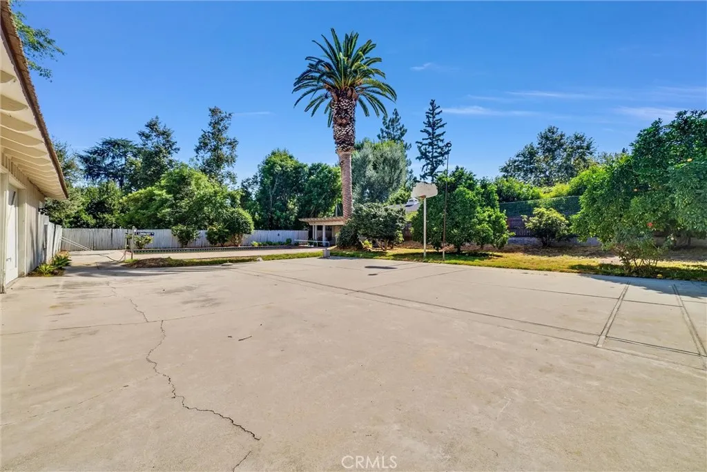 3570 Lombardy Road, Pasadena, California 91107 home-pic-31