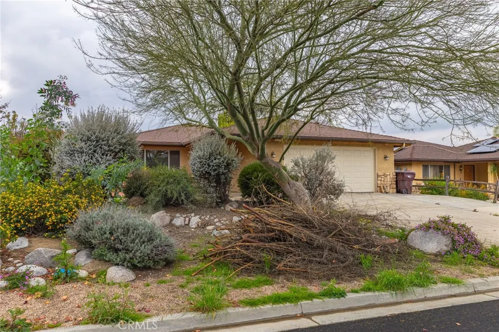 45943 Bentley, Hemet, California 92544 home-pic-1
