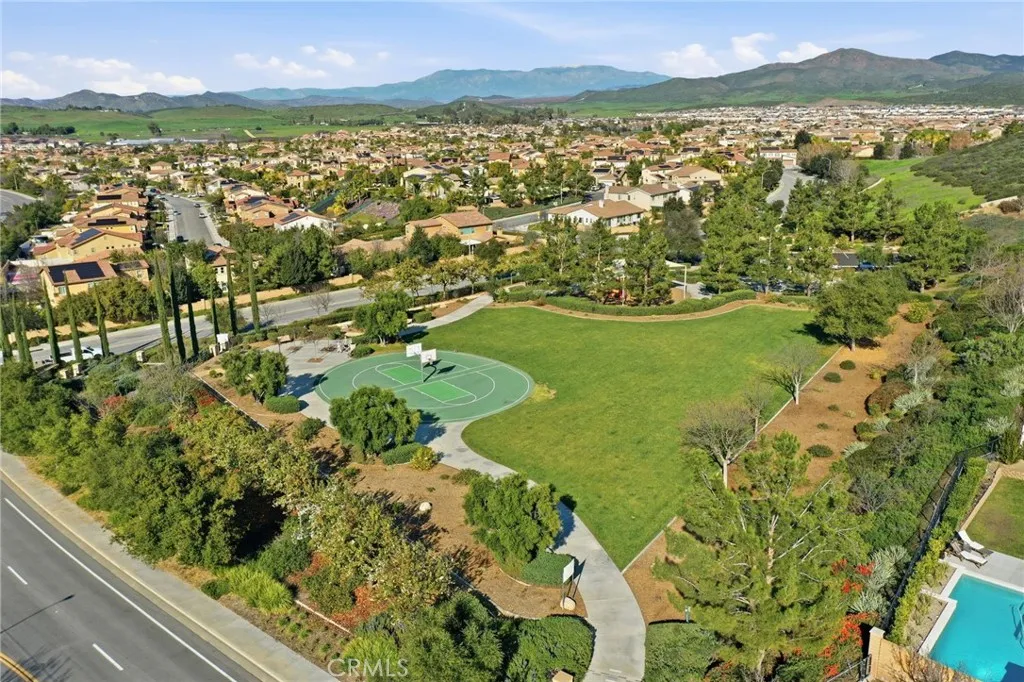 35421 Birchbrook, Winchester, California 92596 home-pic-46