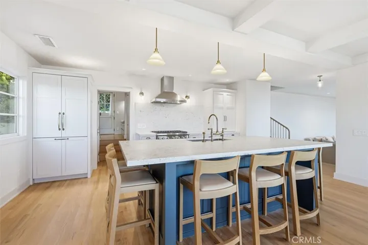 Kithen Center Island  seating for 6