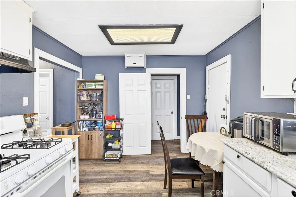 874 S State, San Jacinto, California 92583 home-pic-8